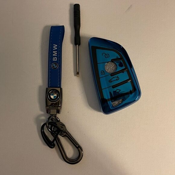 BMW Logo key fob Keychain Blue Leather & Key Fob Cover in blue NWT - Picture 1 of 8